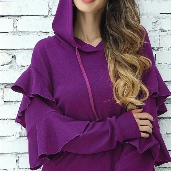 🎀 Host Pick 🎀 Tiered Ruffle Sleeve Hoodie - Picture 2 of 6
